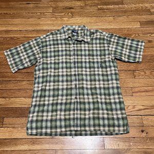 Patagonia Organic Cotton Short Sleeve Button Down Shirt Mens Size XL Green Plaid